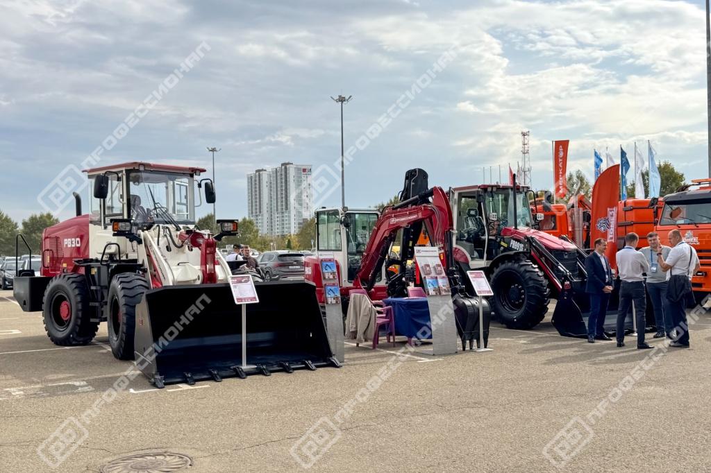spetstekhnika-professional-na-vystavke-doroga-v-krasnodare4.jpg