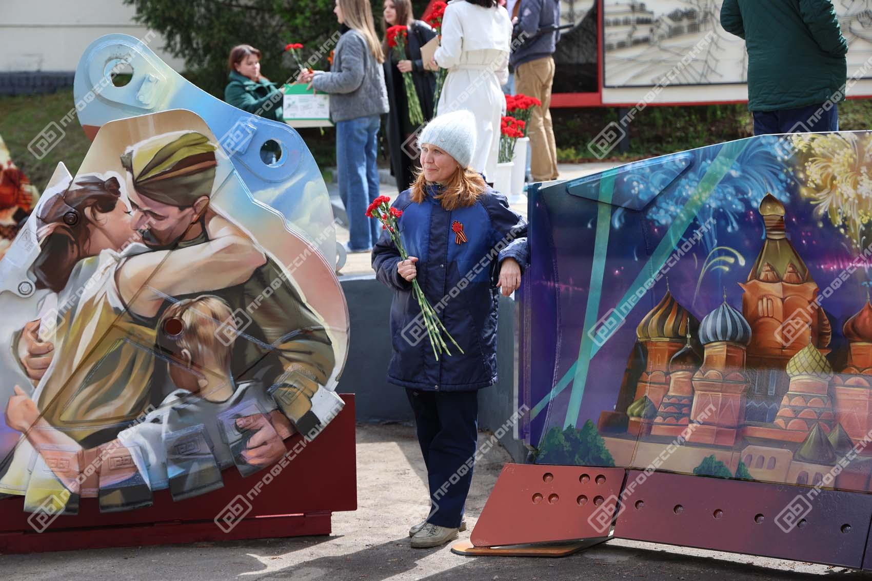 vdokhnovlennye-pobedoy-k-9-maya-zavod-professional-vypustil-i-raspisal-kovshi-dlya-ekskavatorov-i-bu