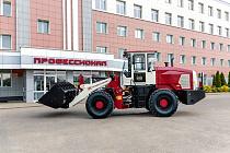 Фронтальный погрузчик Профессионал PB30 (грузоподъёмность 3 т, КПП 4/2)