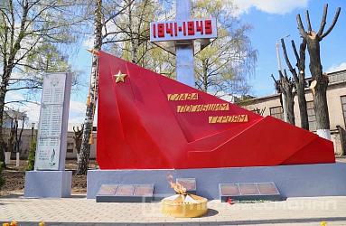 «Профессионал» отреставрировал мемориал в память о павших воинах