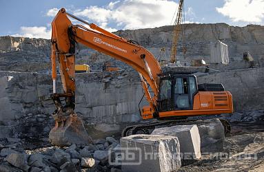 Вгрызаемся в гранит на одном из самых крупных карьеров