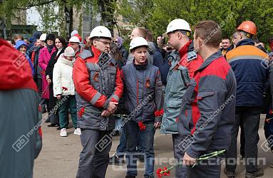 В честь Дня Победы в «Профессионале» открыли «Аллею Славы»  и расписали ковши