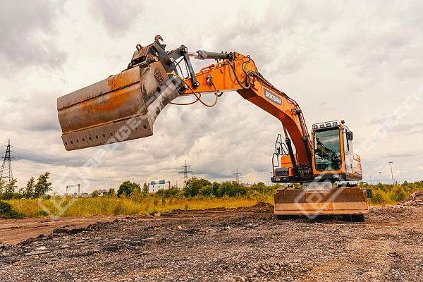 Ковш планировочный Профессионал с гидроцилиндрами наклона SB-26S.25